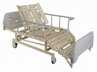 Кровать адаптационная механическая с туалетным устройством MBН