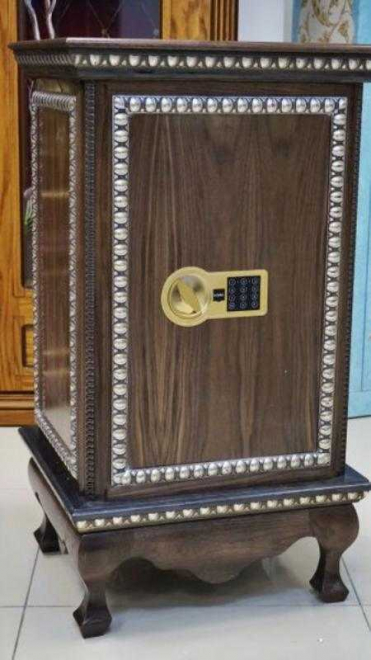 Взломостойкий сейф для денег карат 67 I-EL